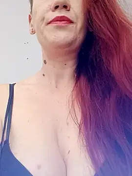 Snapshot of Lillyhana69 chatting on June 2026 10:06:02 AM Lillyhana69 online show from June 2026 10:06:02 AM