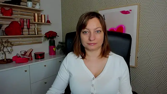 Snapshot of angelaSamt chatting on April 2026 05:29:02 AM angelaSamt online show from April 2026 05:29:02 AM