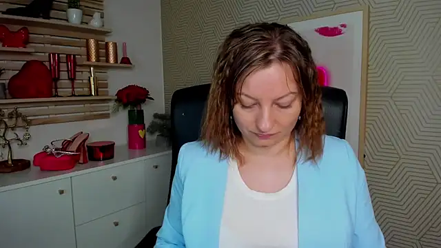 Snapshot of angelaSamt chatting on April 2026 05:43:01 AM angelaSamt online show from April 2026 05:43:01 AM