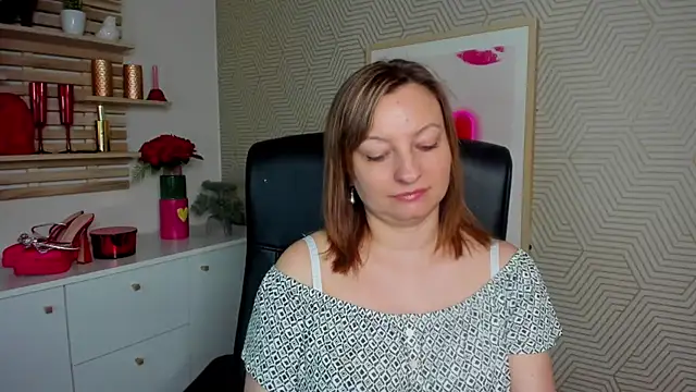 Snapshot of angelaSamt chatting on April 2026 05:32:02 AM angelaSamt online show from April 2026 05:32:02 AM