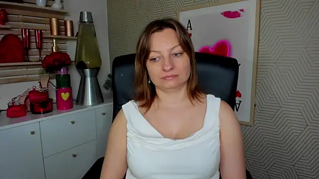 Snapshot of angelaSamt chatting on April 2026 05:32:02 AM angelaSamt online show from April 2026 05:32:02 AM