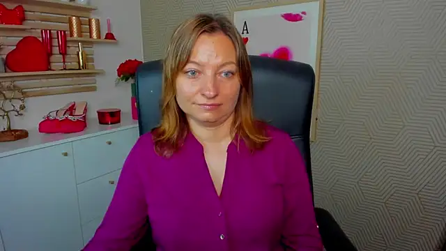 Snapshot of angelaSamt chatting on June 2026 05:38:01 AM angelaSamt online show from June 2026 05:38:01 AM