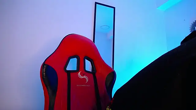 Anhonymus  online show from November 2025 03:39:02 AM