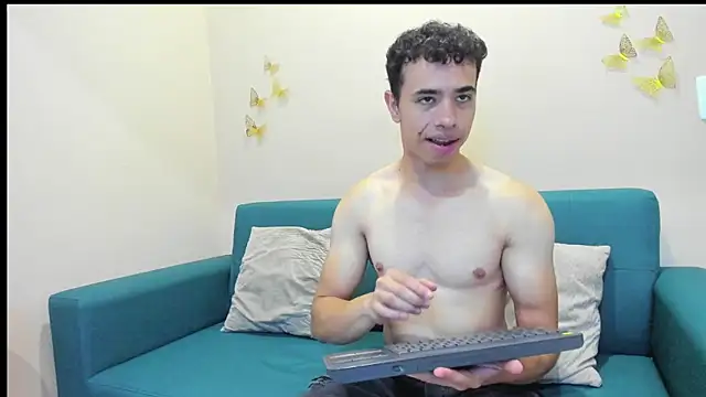 Snapshot of Muscle_Scott chatting on October 2025 12:12:02 PM Muscle Scott online show from October 2025 12:12:02 PM