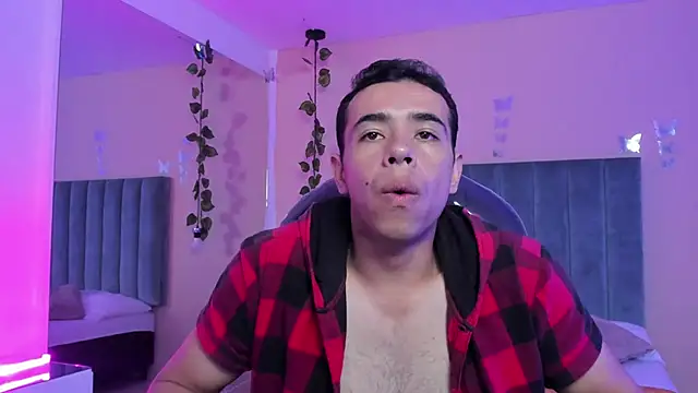 Snapshot of Muscle_Scott chatting on November 2025 02:17:02 PM Muscle Scott online show from November 2025 02:17:02 PM