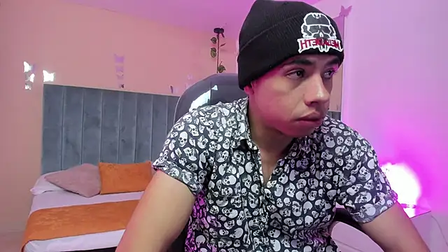 Snapshot of Muscle_Scott chatting on December 2025 12:36:02 PM Muscle Scott online show from December 2025 12:36:02 PM