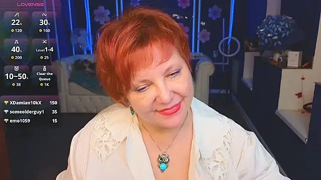 Kira Kenett online show from December 2025 07:09:01 PM