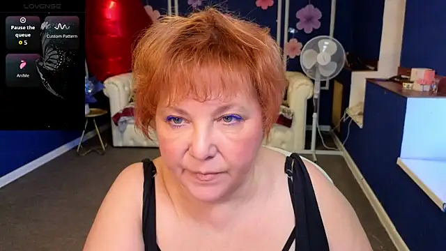 Snapshot of Kira_Kenett chatting on May 2026 03:45:02 AM Kira Kenett online show from May 2026 03:45:02 AM