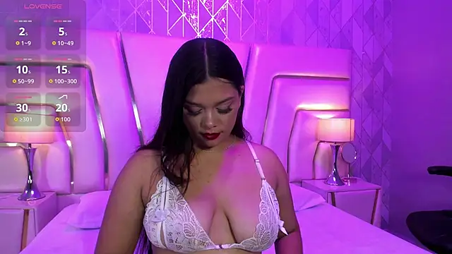 HatsaJones online show from November 2025 03:49:02 AM