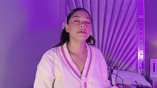 HatsaJones online show from April 2026 04:13:02 AM