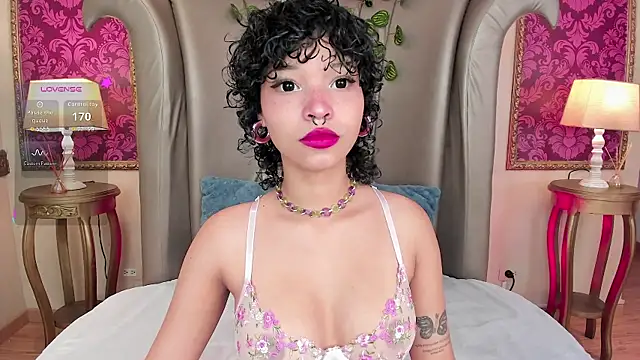 DaniCollinn  online show from December 2025 12:56:01 PM