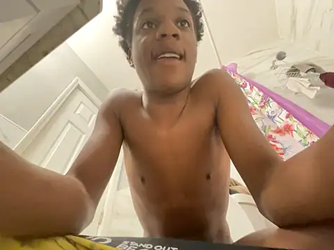 Snapshot of dmmeformerch chatting on February 2026 04:38:01 PM dmmeformerch online show from February 2026 04:38:01 PM