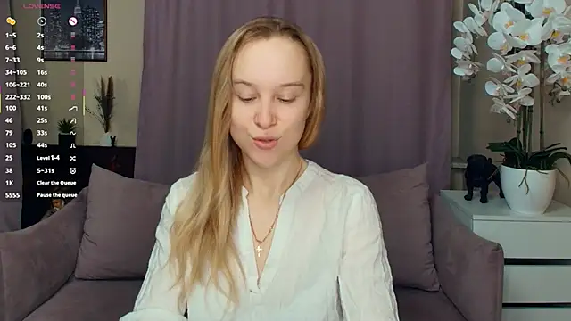 SoonMoor online show from February 2026 06:48:01 PM