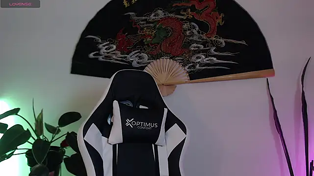 Ellyuwuw online show from January 2026 11:29:01 PM