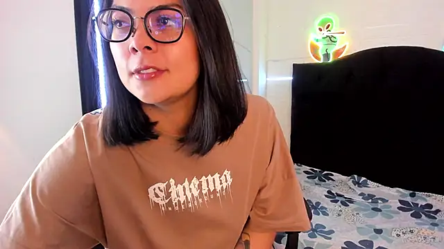 LolaXXXperience online show from September 2025 11:12:02 AM