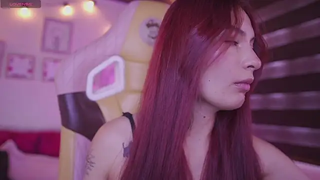 Rebecah 1 online show from December 2025 01:51:02 PM