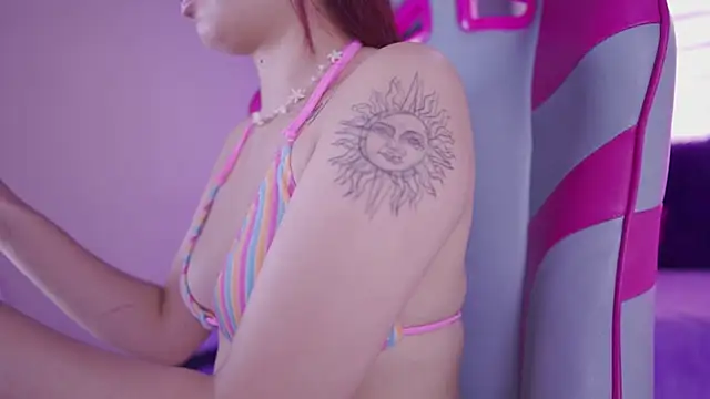 Rebecah 1 online show from February 2026 02:05:01 PM