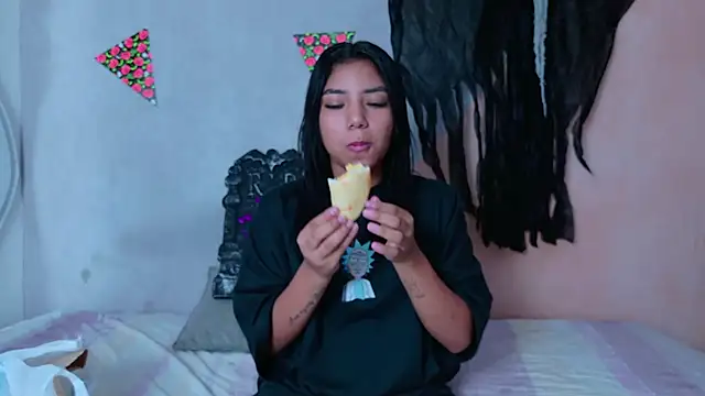 Snapshot of Danka_smith chatting on October 2025 07:06:02 AM Danka smith online show from October 2025 07:06:02 AM