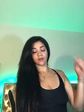 Snapshot of Mariana_Montes chatting on September 2025 07:06:02 PM Mariana Montes online show from September 2025 07:06:02 PM