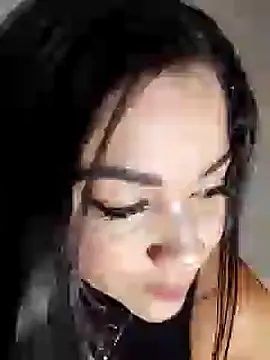 Snapshot of Mariana_Montes chatting on September 2025 07:07:02 PM Mariana Montes online show from September 2025 07:07:02 PM
