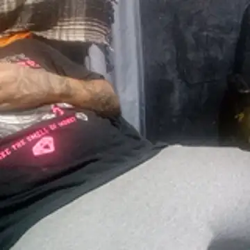 Snapshot of johnboones10 chatting on April 2026 09:37:02 PM johnboones10 online show from April 2026 09:37:02 PM