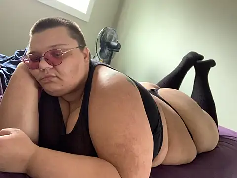 Snapshot of taydeebear chatting on November 2025 07:24:01 PM taydeebear online show from November 2025 07:24:01 PM