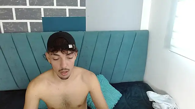 Snapshot of Jake_laraxxx chatting on September 2025 04:34:01 PM Jake laraxxx online show from September 2025 04:34:01 PM