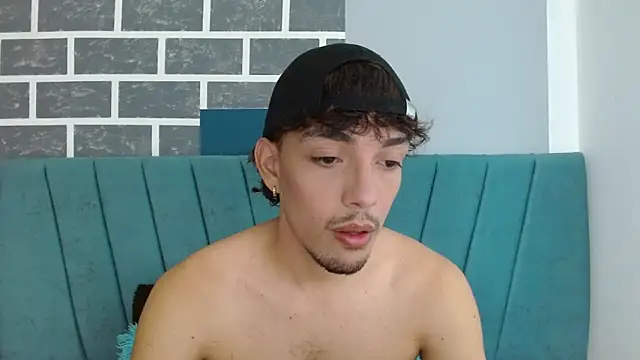Snapshot of Jake_laraxxx chatting on October 2025 06:40:02 PM Jake laraxxx online show from October 2025 06:40:02 PM