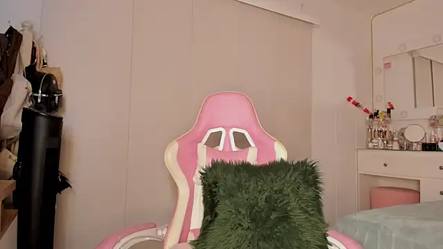 Snapshot of Lauuuuuuuu_ chatting on September 2025 04:16:02 AM Lauuuuuuuu online show from September 2025 04:16:02 AM