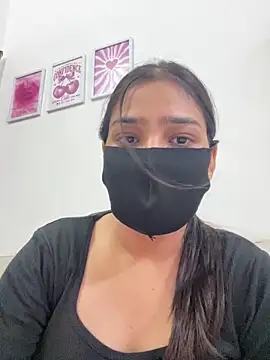 Snapshot of Sex_Queen_aaraya chatting on June 2026 12:32:01 PM Sex Queen aaraya online show from June 2026 12:32:01 PM