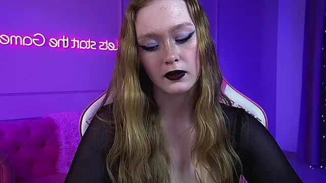 Snapshot of AgataFoxley chatting on May 2026 06:32:01 AM AgataFoxley online show from May 2026 06:32:01 AM