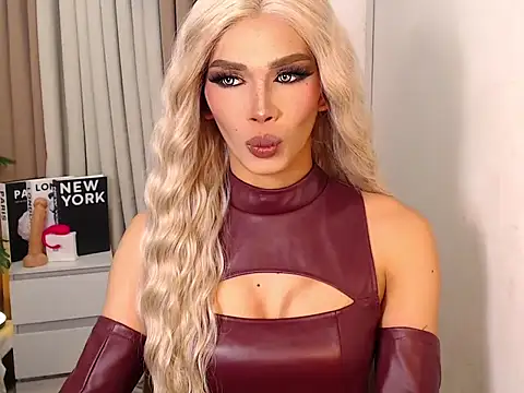 Miss Cataluna69 online show from November 2025 09:15:02 PM