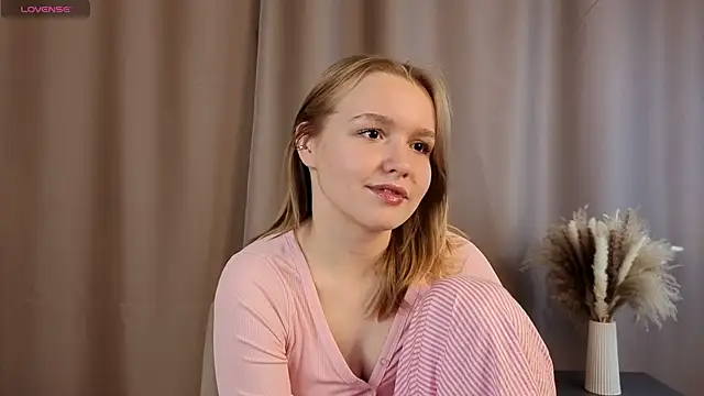 VinnieSerrano online show from October 2025 02:07:01 PM