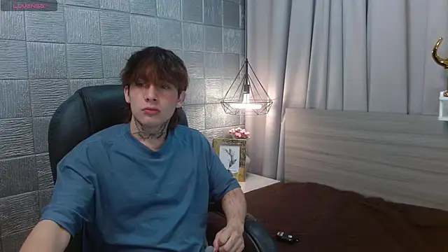 Iantwink18 online show from September 2025 01:15:01 PM