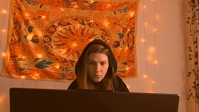 AliceCUNTach online show from April 2026 05:01:02 AM