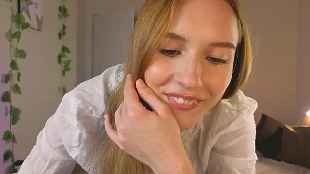 Vegas V online show from September 2025 02:39:02 PM