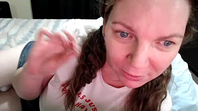 aussiepeaches online show from January 2026 01:49:01 PM