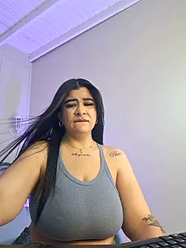 TianaGlow26 online show from November 2025 07:45:02 PM