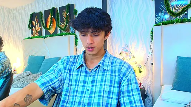 Lean Portman online show from December 2025 08:58:01 PM