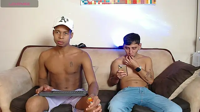 Snapshot of SpicyBoys_X chatting on April 2026 12:05:01 AM SpicyBoys X online show from April 2026 12:05:01 AM