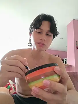 Snapshot of TeddyBear_07 chatting on November 2025 03:22:02 PM TeddyBear 07 online show from November 2025 03:22:02 PM