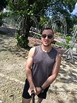 Snapshot of TeddyBear_07 chatting on November 2025 03:11:01 PM TeddyBear 07 online show from November 2025 03:11:01 PM