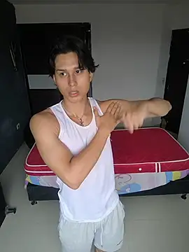 Snapshot of TeddyBear_07 chatting on December 2025 12:21:02 PM TeddyBear 07 online show from December 2025 12:21:02 PM