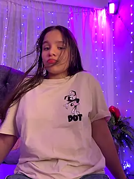 Snapshot of Ashley_and_Zoe chatting on September 2025 09:59:02 PM Ashley and Zoe online show from September 2025 09:59:02 PM