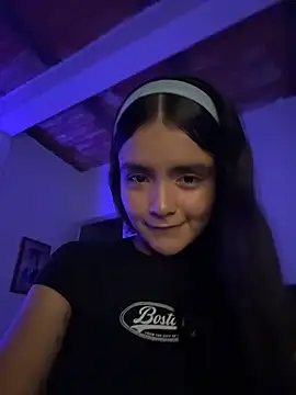 Snapshot of Ashley_and_Zoe chatting on November 2025 10:00:02 PM Ashley and Zoe online show from November 2025 10:00:02 PM