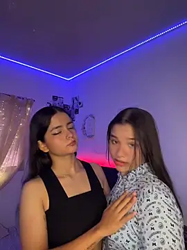 Snapshot of Ashley_and_Zoe chatting on April 2026 03:17:01 PM Ashley and Zoe online show from April 2026 03:17:01 PM