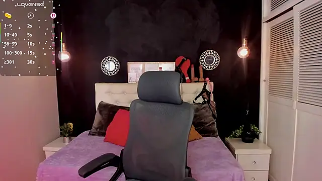 Snapshot of Eva_hot_1 chatting on April 2026 07:51:02 PM Eva hot 1 online show from April 2026 07:51:02 PM