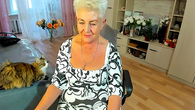 Snapshot of HotandMature chatting on July 2026 02:54:01 PM HotandMature online show from July 2026 02:54:01 PM