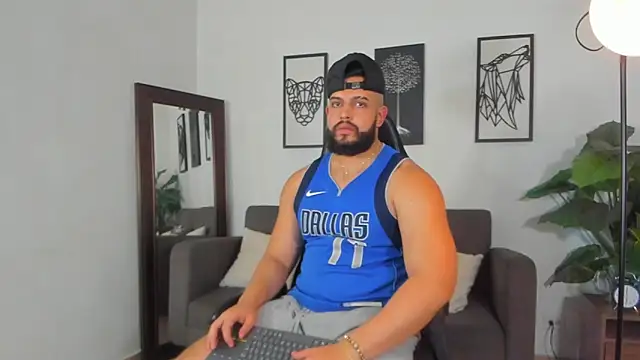 Justin kingX7 online show from April 2026 04:02:02 AM