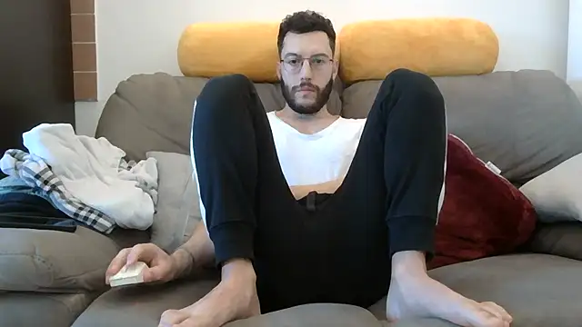 Amicisegreti online show from March 2026 06:39:02 AM